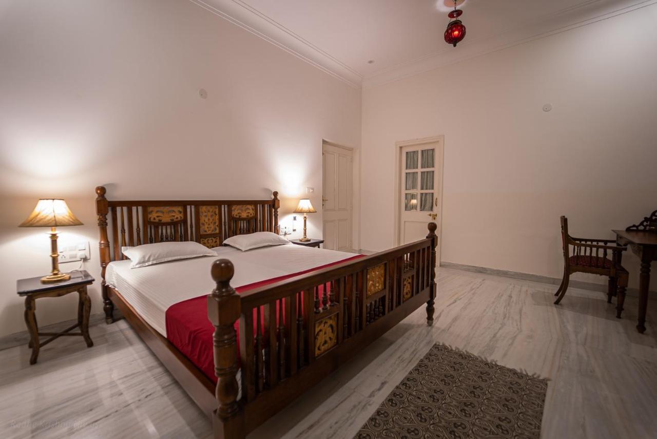 Radhe Krishna Niwas Apartment อุเดเปอร์ ภายนอก รูปภาพ
