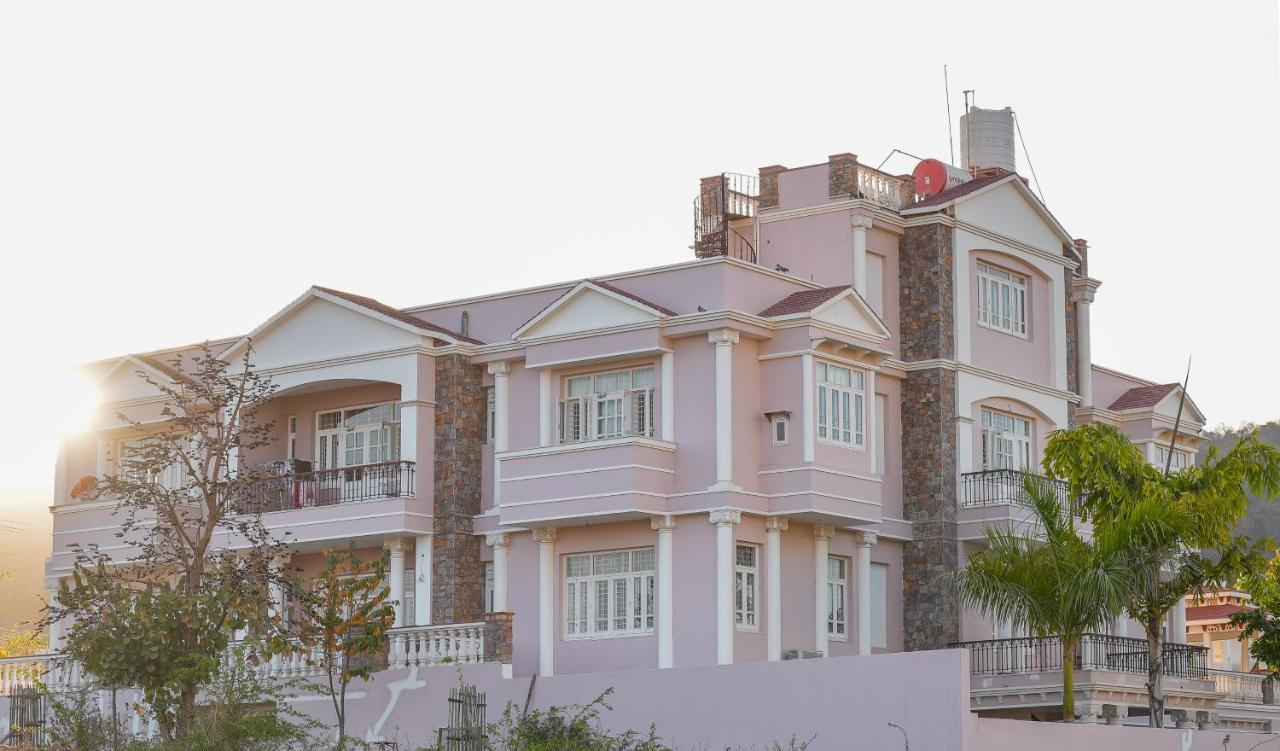 Radhe Krishna Niwas Apartment อุเดเปอร์ ภายนอก รูปภาพ